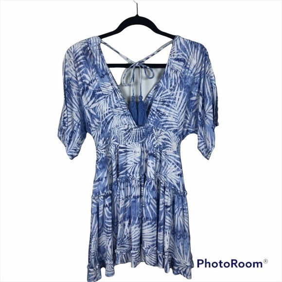 Fate women’s blue and white mini dress with leaves pattern V-neck‎ size small - Picture 6 of 14